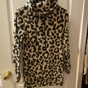 Lily and Lottie Cowl Leopard